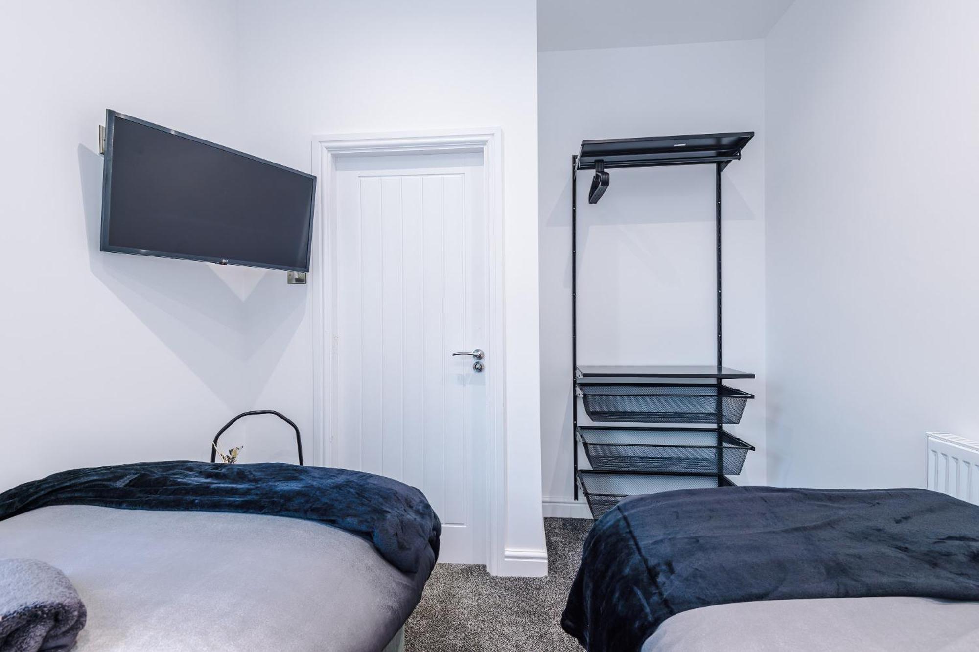 Newly Refurbished 2bedroom By The Coop Arena Apartment