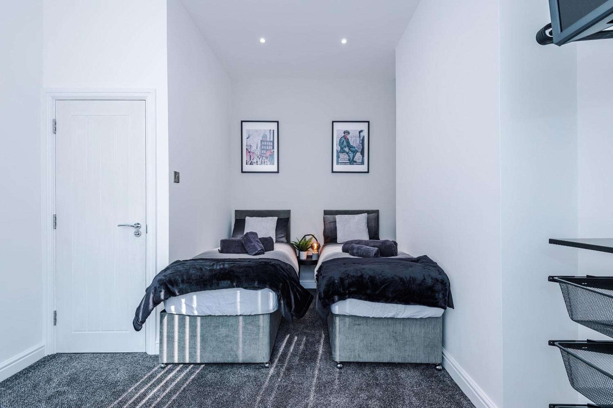 Apartment Newly Refurbished 2bedroom By The Coop Arena *