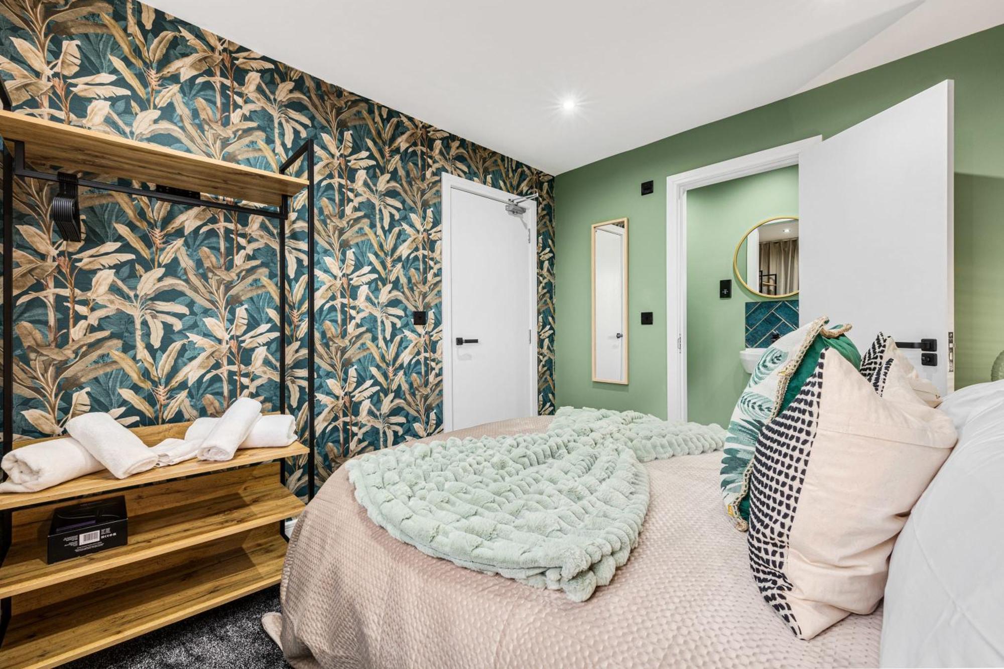 Amazonian Luxury Family Mcr Centre Etihad Free Parking Holiday home
