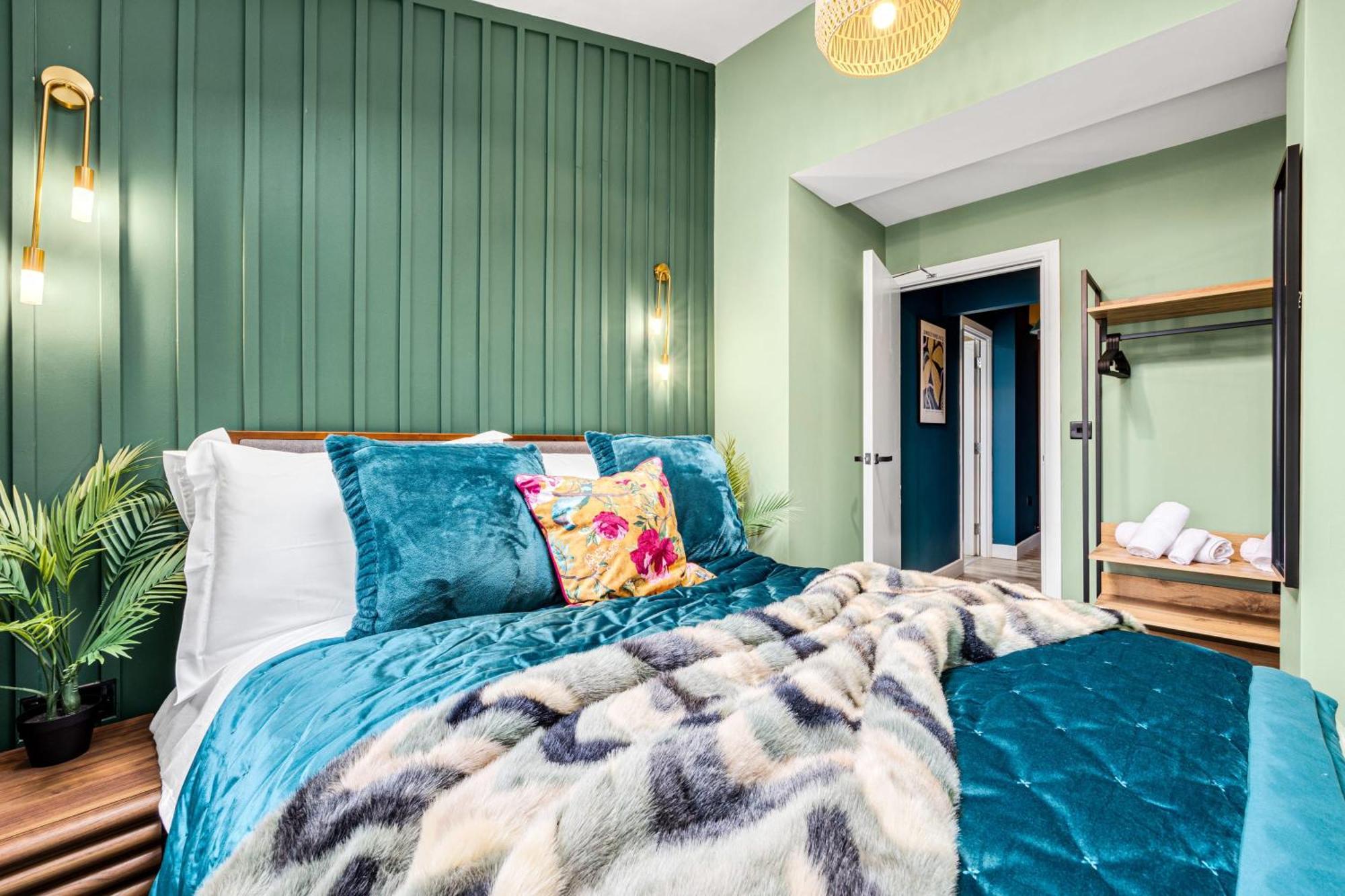 Amazonian Luxury Family Mcr Centre Etihad Free Parking Holiday home Manchester