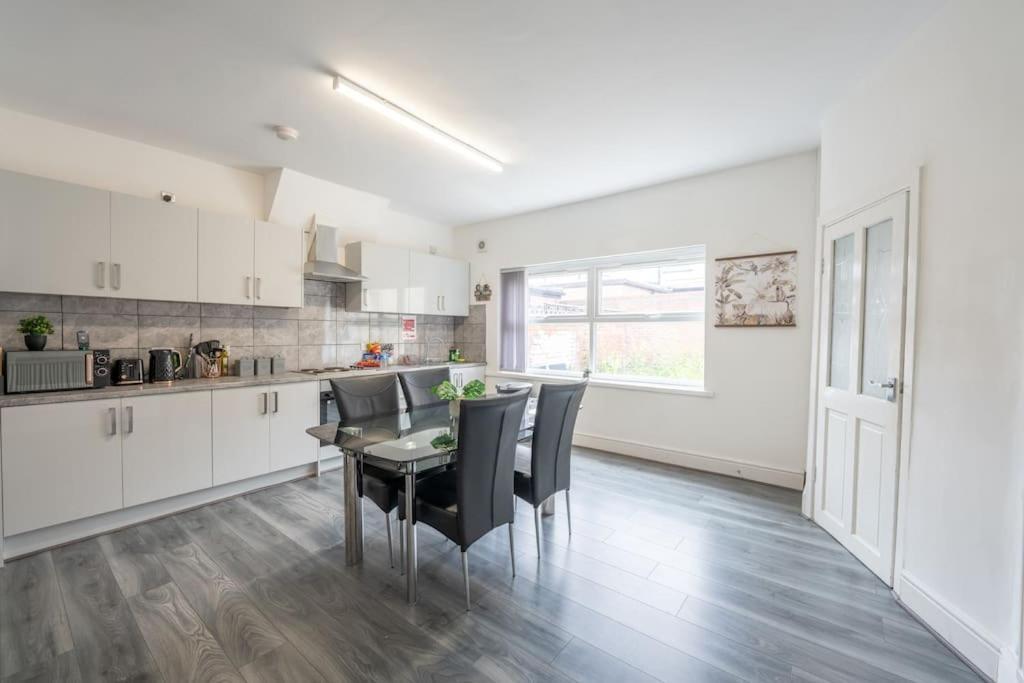 The Stadium Retreat Holiday home Manchester