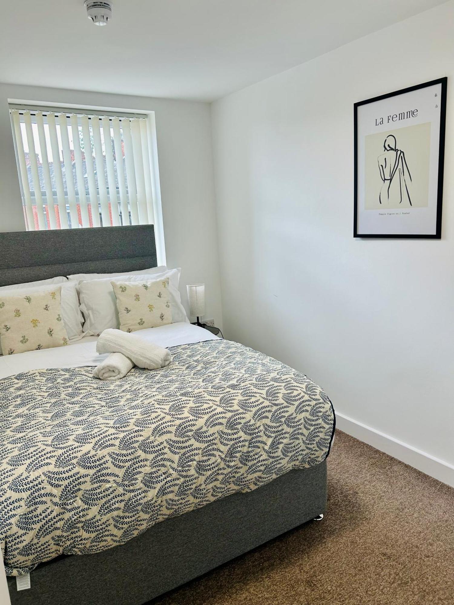 Failsworth Luxury With Free Parking By Daley Manchester