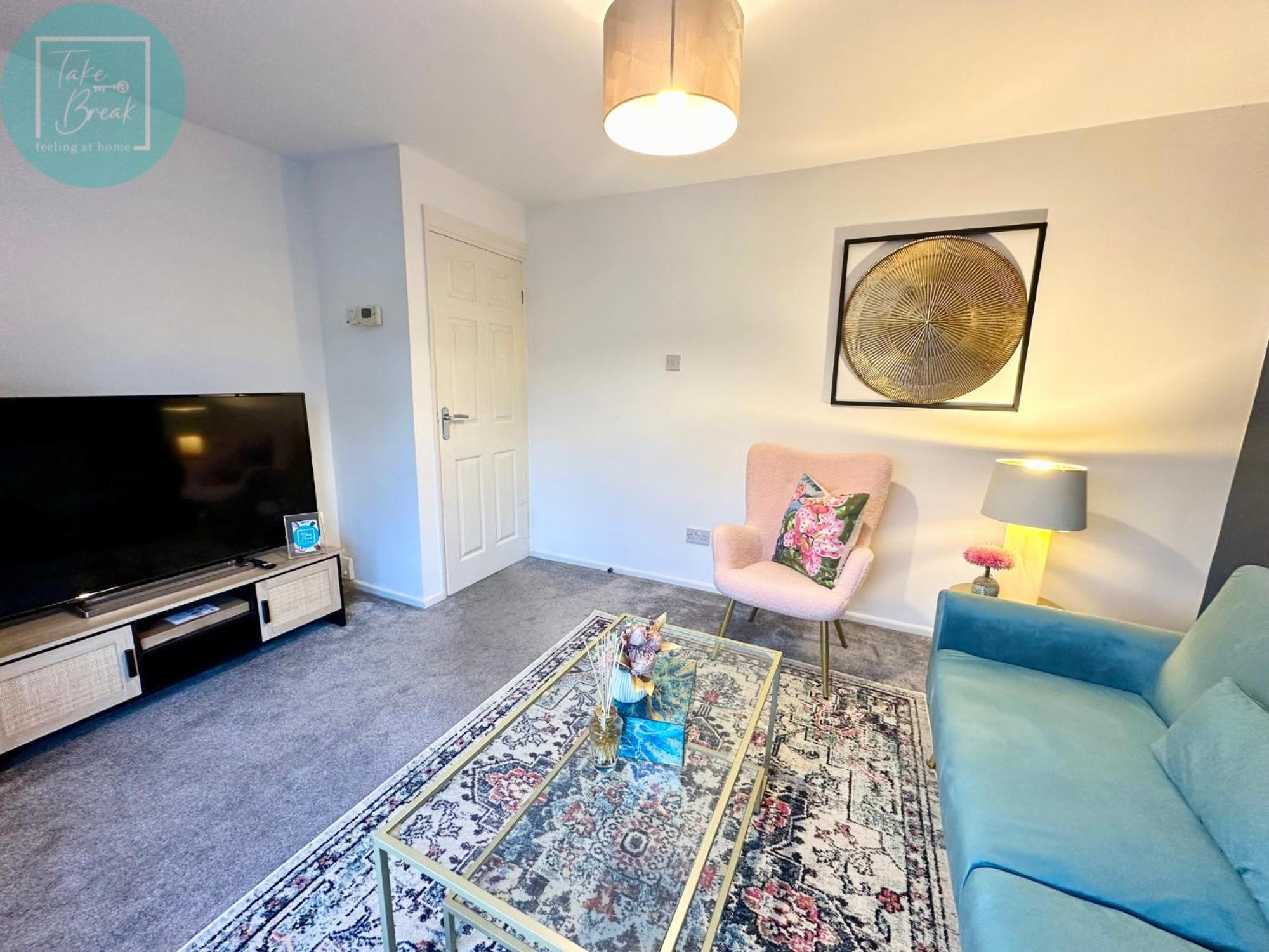 Charming 2br Swinton House -close To Center * Manchester