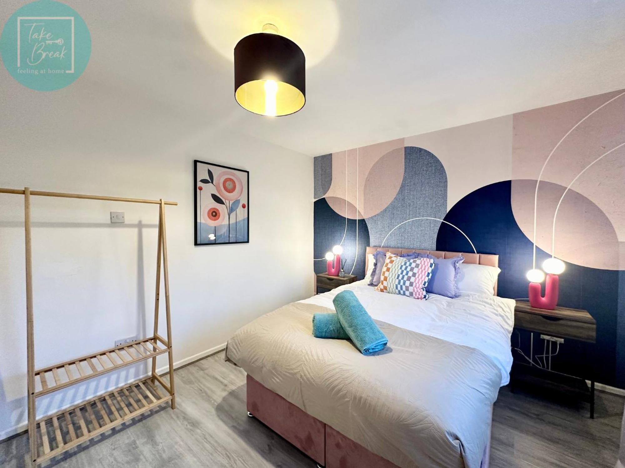Charming 2br Swinton House -close To Center Manchester