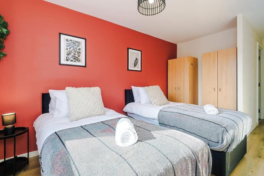 Modern 2br Near Centre - Free Parking Garage Manchester