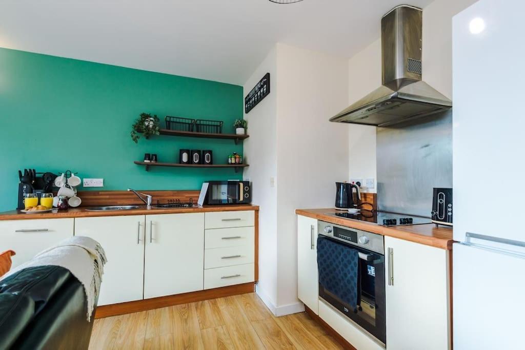 Modern 2br Near Centre - Free Parking Garage Appartement *
