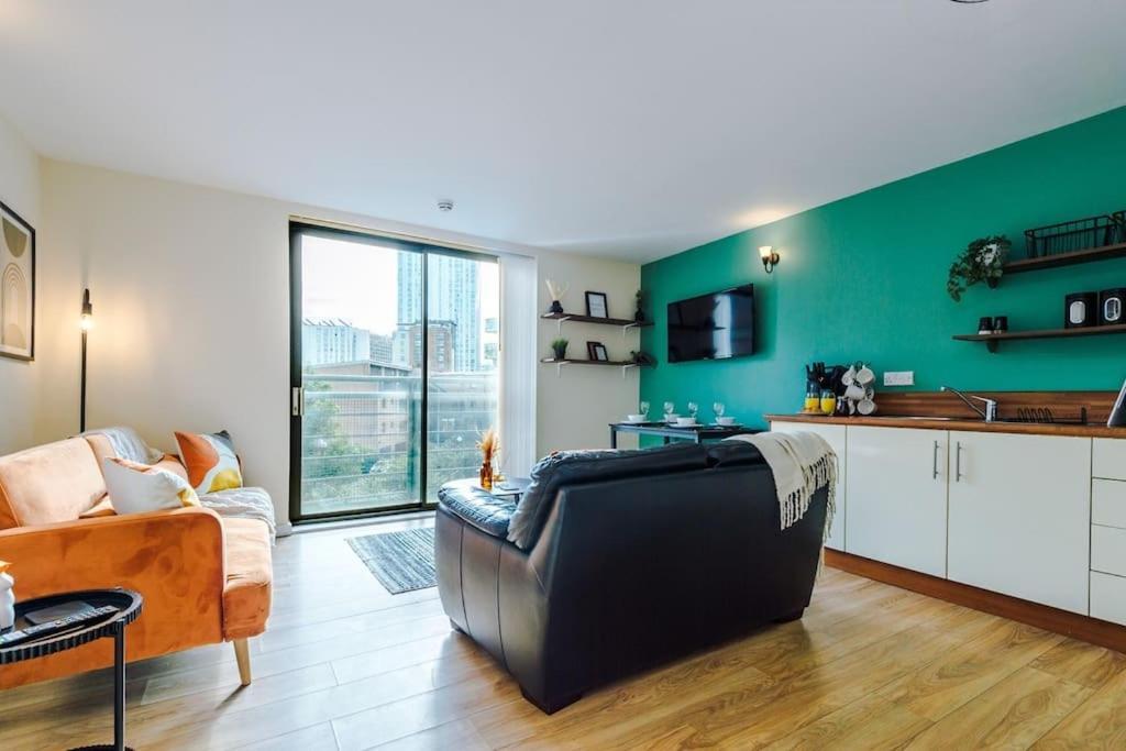 Modern 2br Near Centre - Free Parking Garage Appartement Manchester