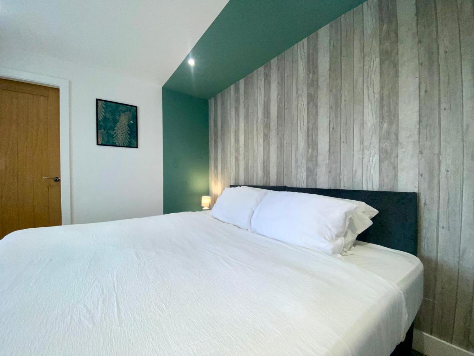 Apartment 1 *