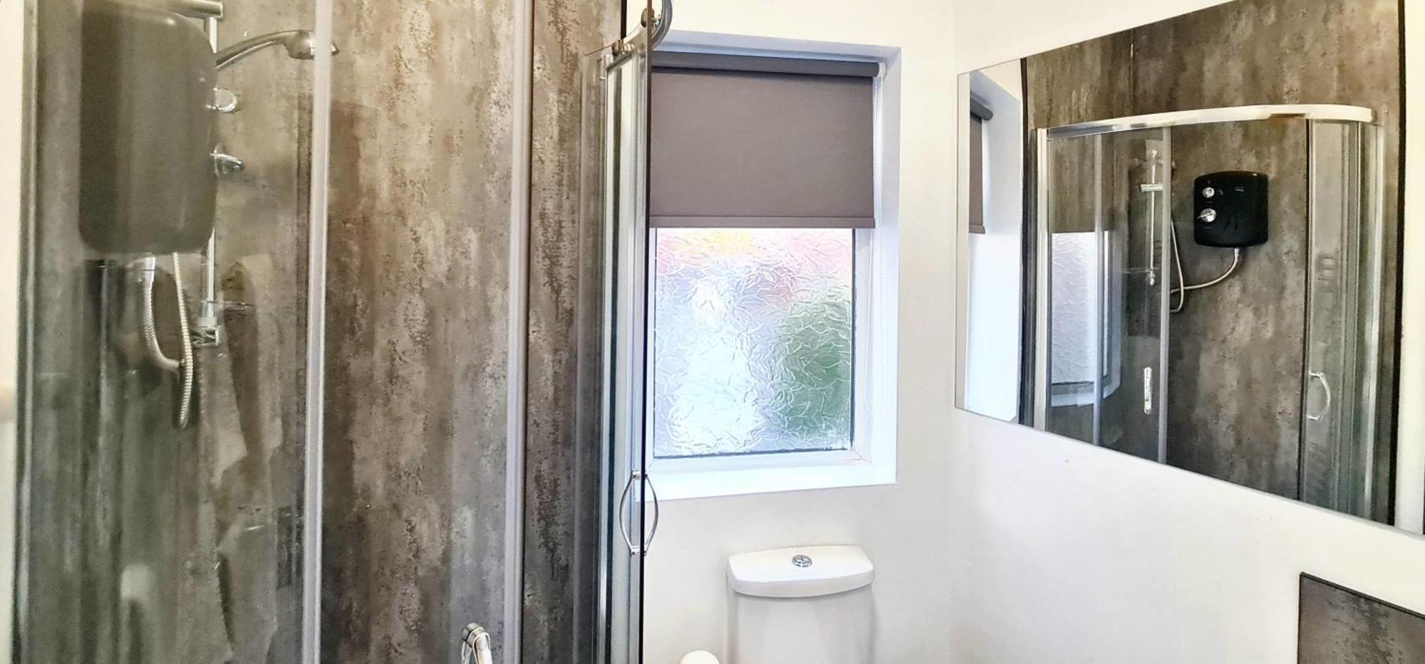 Bright & Comfy 4-bedroom House 10 Mins To By Rest&recharge * Manchester