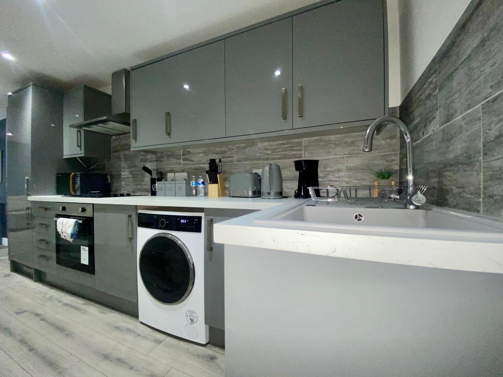 3 * Manchester