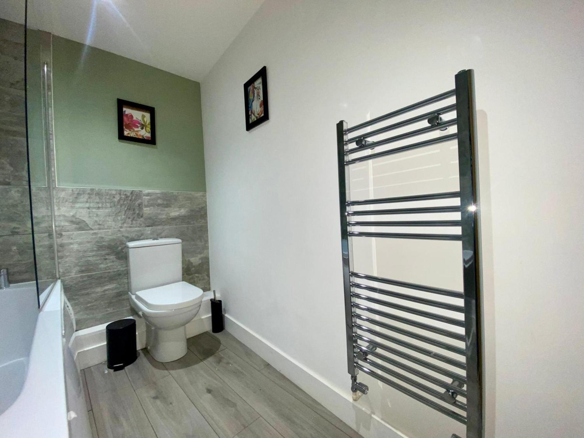 3 Apartment *