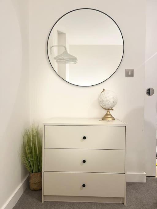 Modern Stylish 1 Bed Apartment *