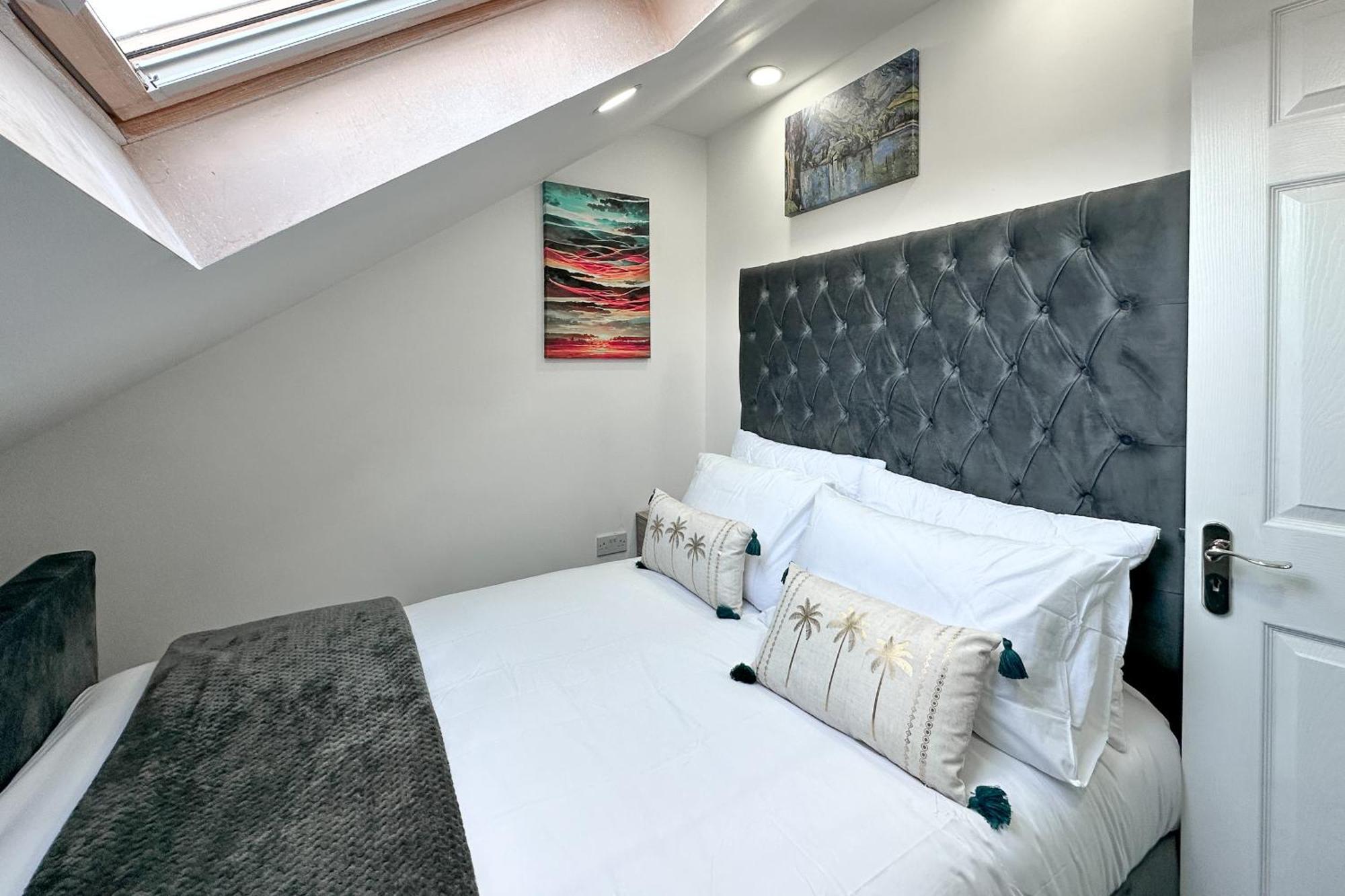 Holiday home Large Home In Heart Of Bustling Levenshulme Manchester