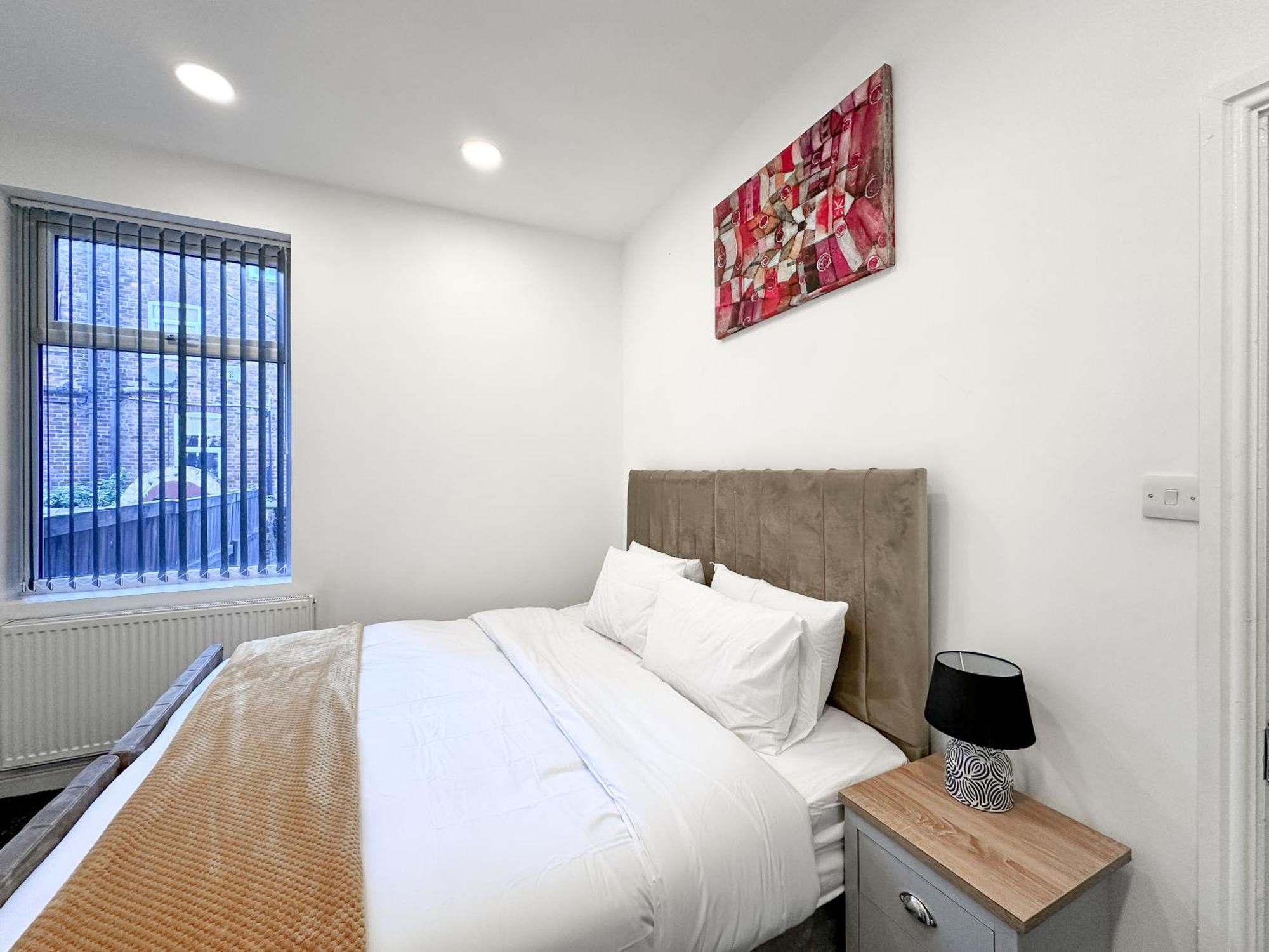 Large Home In Heart Of Bustling Levenshulme Holiday home *