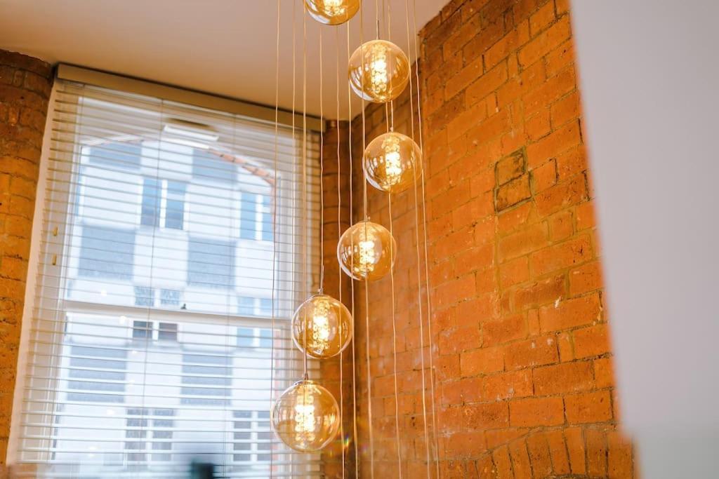 Incredible 3bed Townhouse, Rooftop Patio, Sleeps 6 Appartement