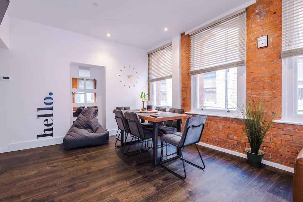 Incredible 3bed Townhouse, Rooftop Patio, Sleeps 6 Appartement