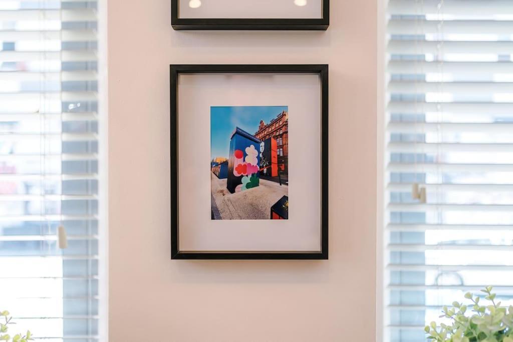 Incredible 3bed Townhouse, Rooftop Patio, Sleeps 6 *