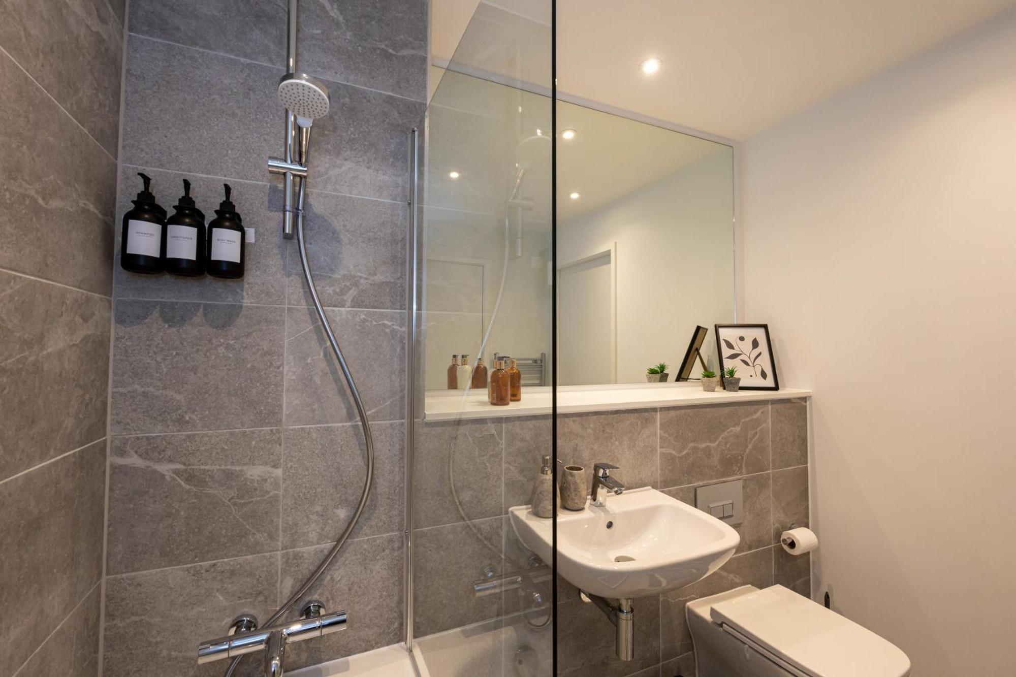 Pet Friendly 2br Near Station By Asquare Letting Appartement *