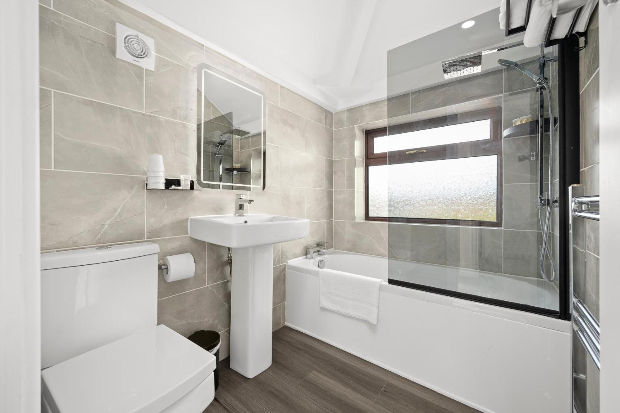 52 Furnival Road, Gasthuis *