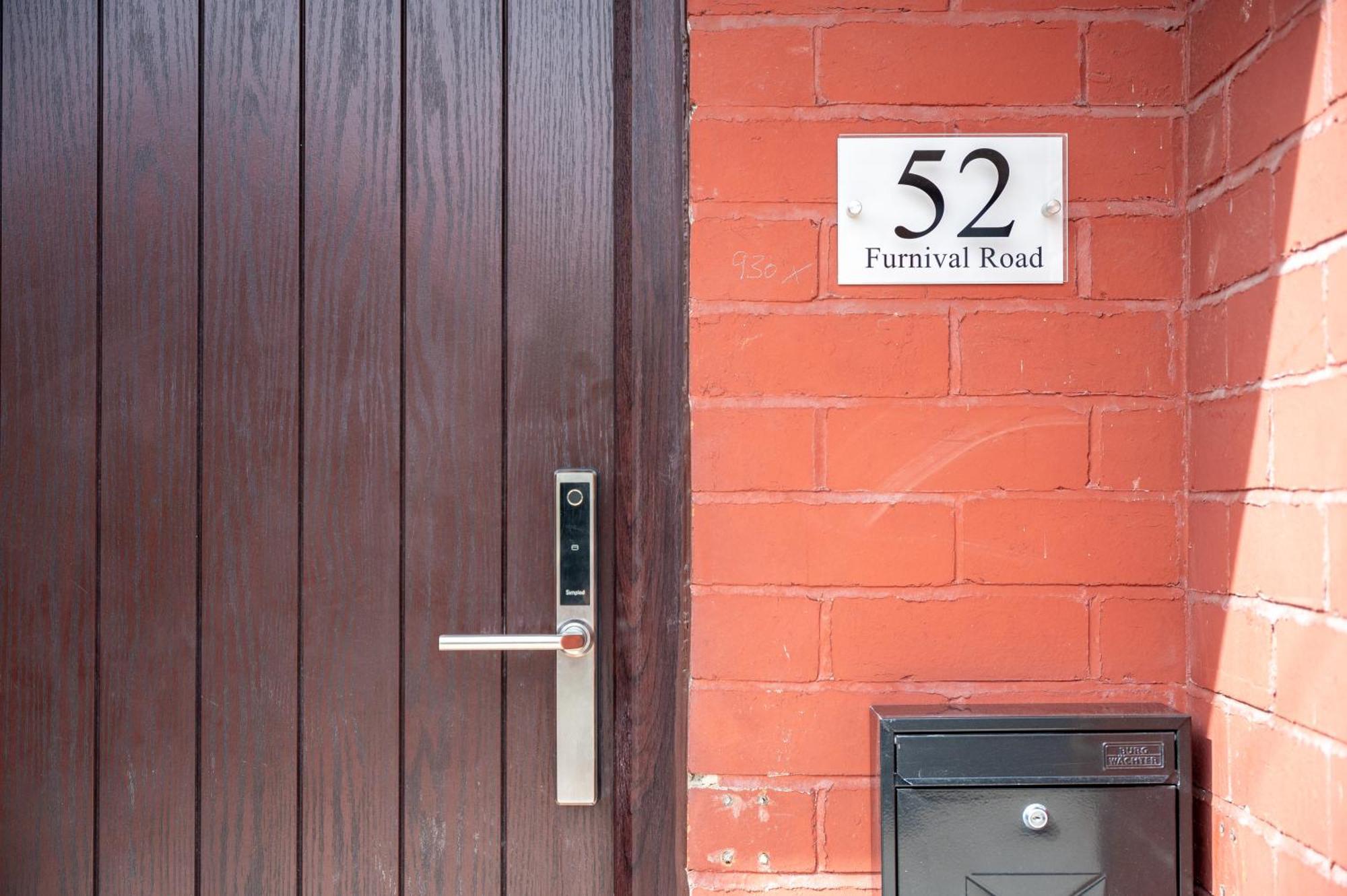Gasthuis 52 Furnival Road, *