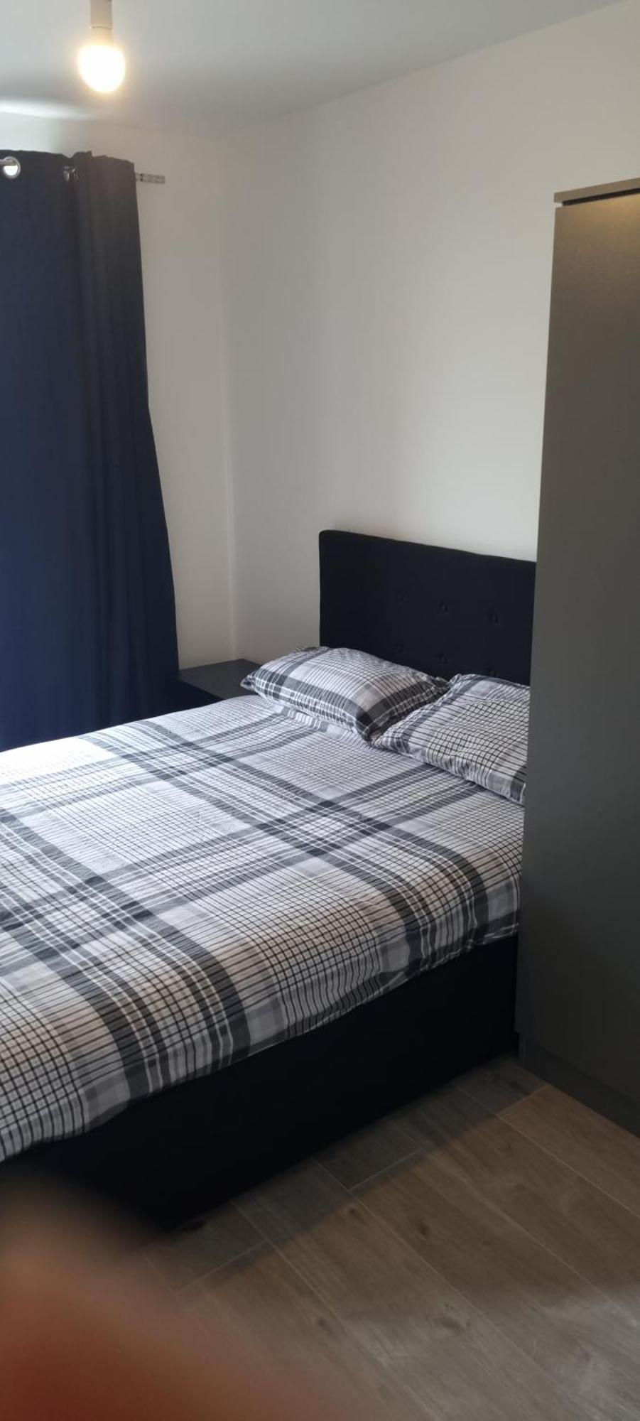 Lush King Ensuite In A Shared Apartment *