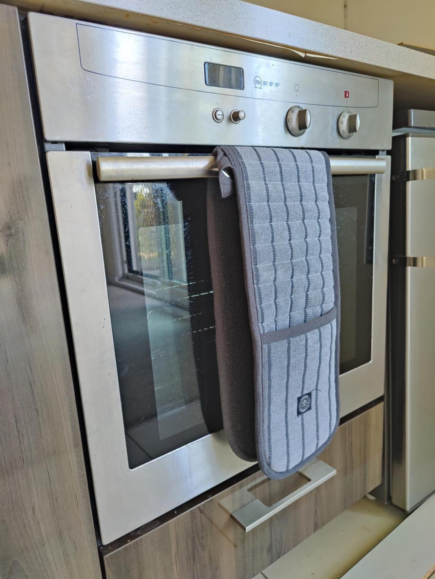 Free Private Parking - City Centre 2 Bedroom Ensuite Near Shopping & Financial Centre, Victoria Station & Ao Apartment *