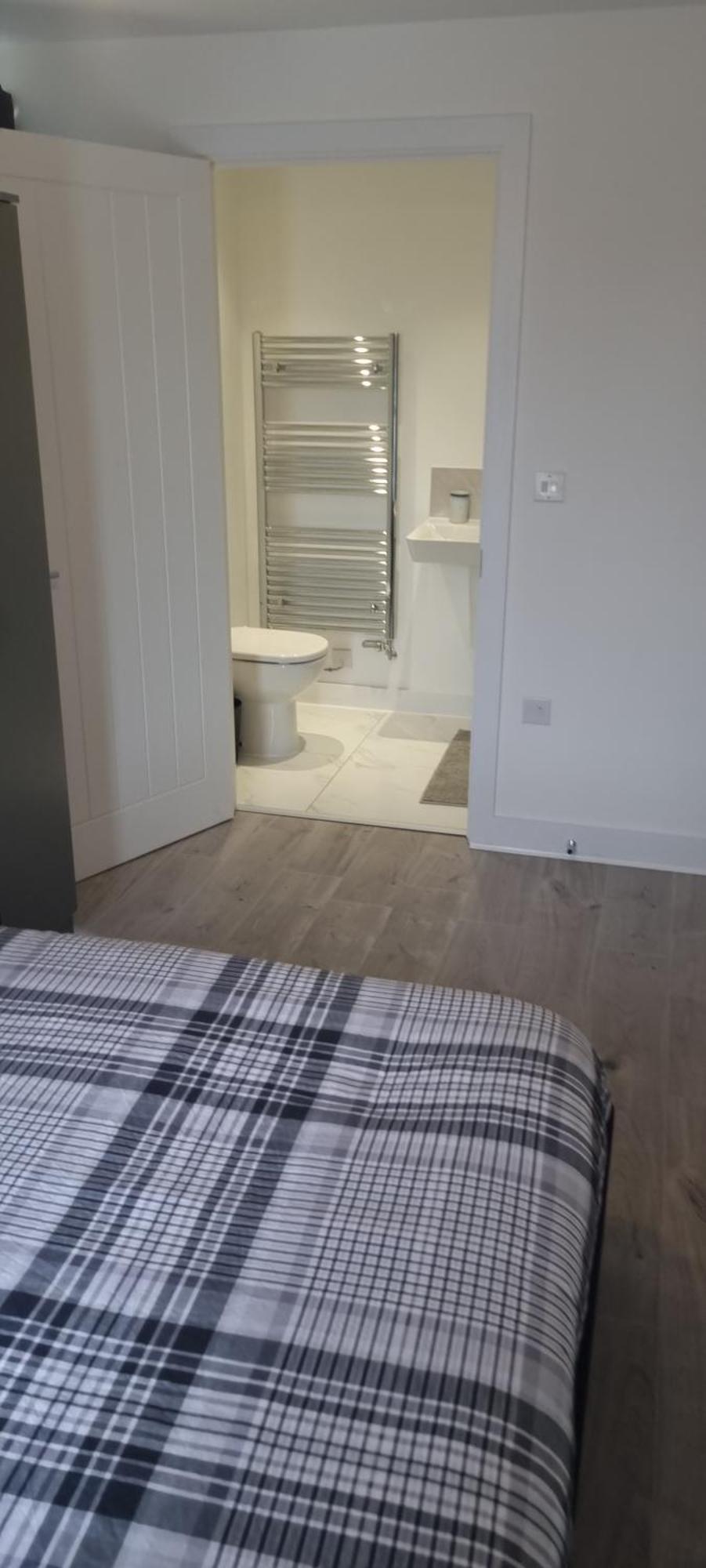 Lush King Ensuite In A Shared Manchester