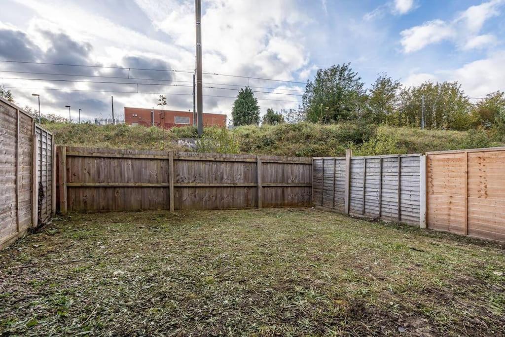 Spacious 3-story - Driveway Parking - Heaton Park Apartment