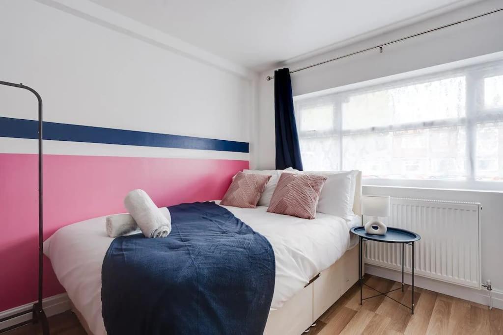 Spacious 3-story - Driveway Parking - Heaton Park Apartment