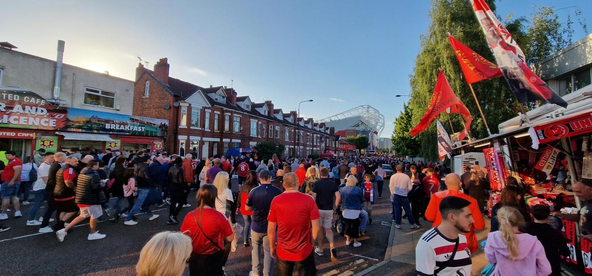 Entire Luxury In Old Trafford, Next To Mufc