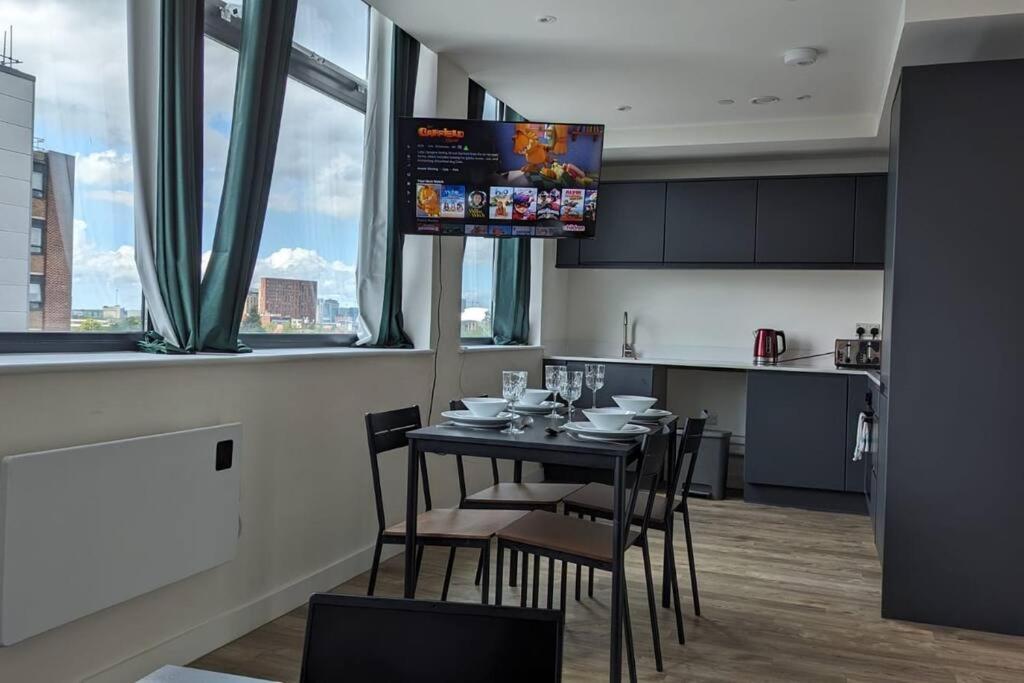 Lovely 1br Penthouse Near Mcr Stadiums