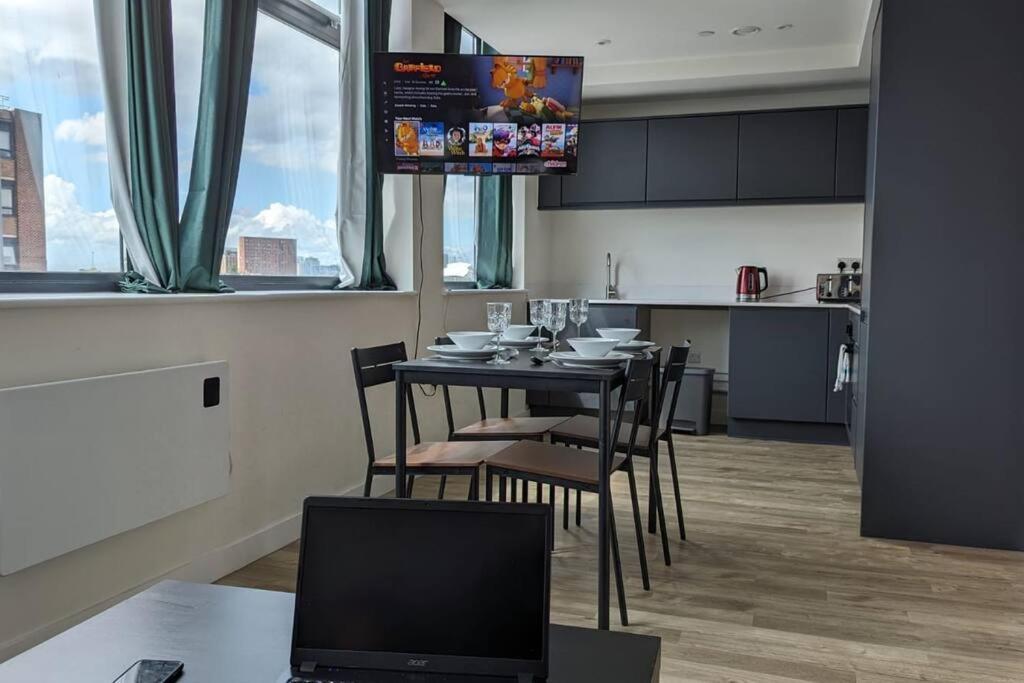 Apartment Lovely 1br Penthouse Near Mcr Stadiums Manchester