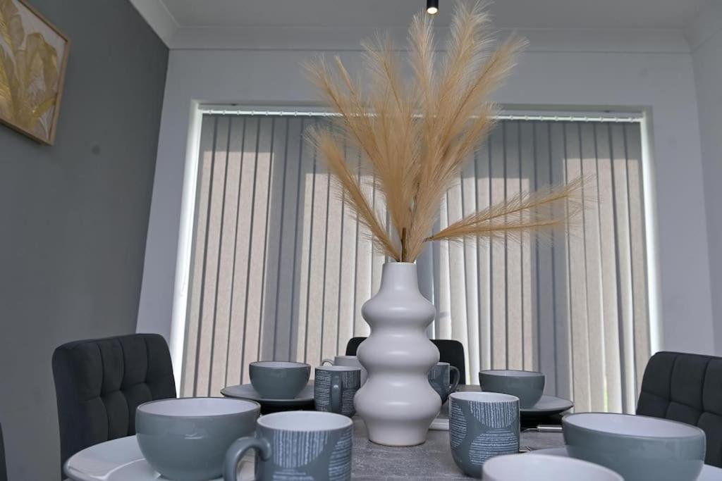 Holiday home 3 Bedroom House Free Wifi And Parking Manchester