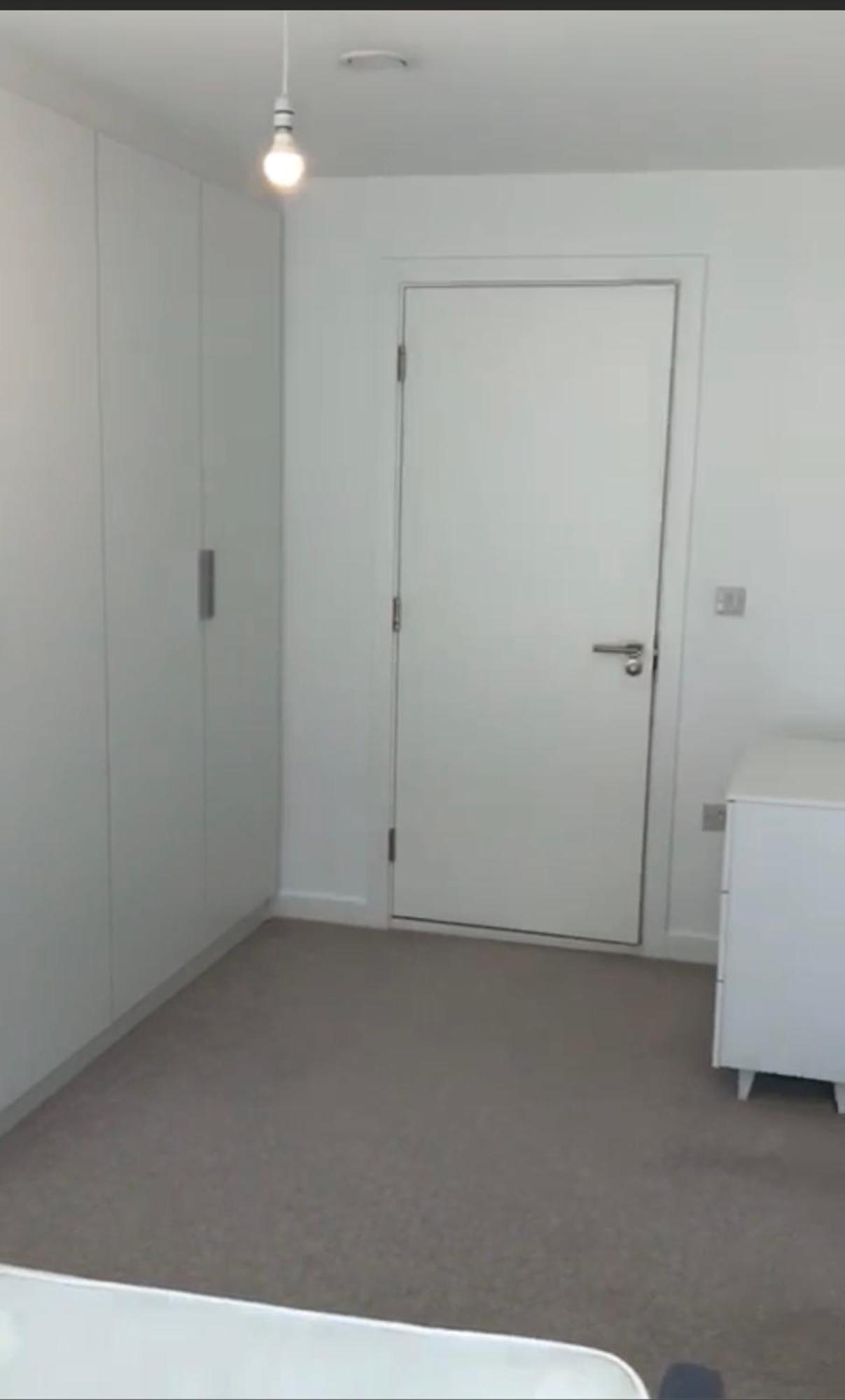 Accommodatie bij particulieren Large Double Ensuite In Luxury Building - Ideal For Professional Or Mature Student *