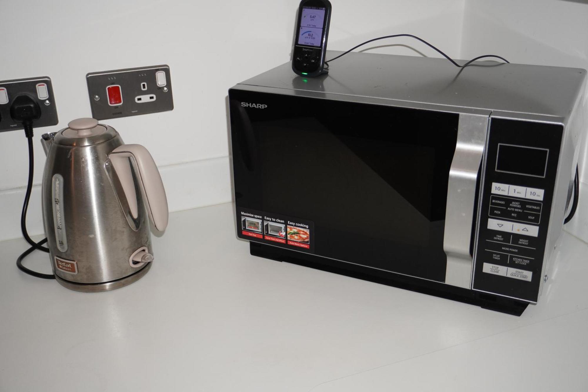 Luxury - Pick A - Free Parking & Kitchen Access, Near Etihad Stadium, The Coop Live & Piccadilly Station,