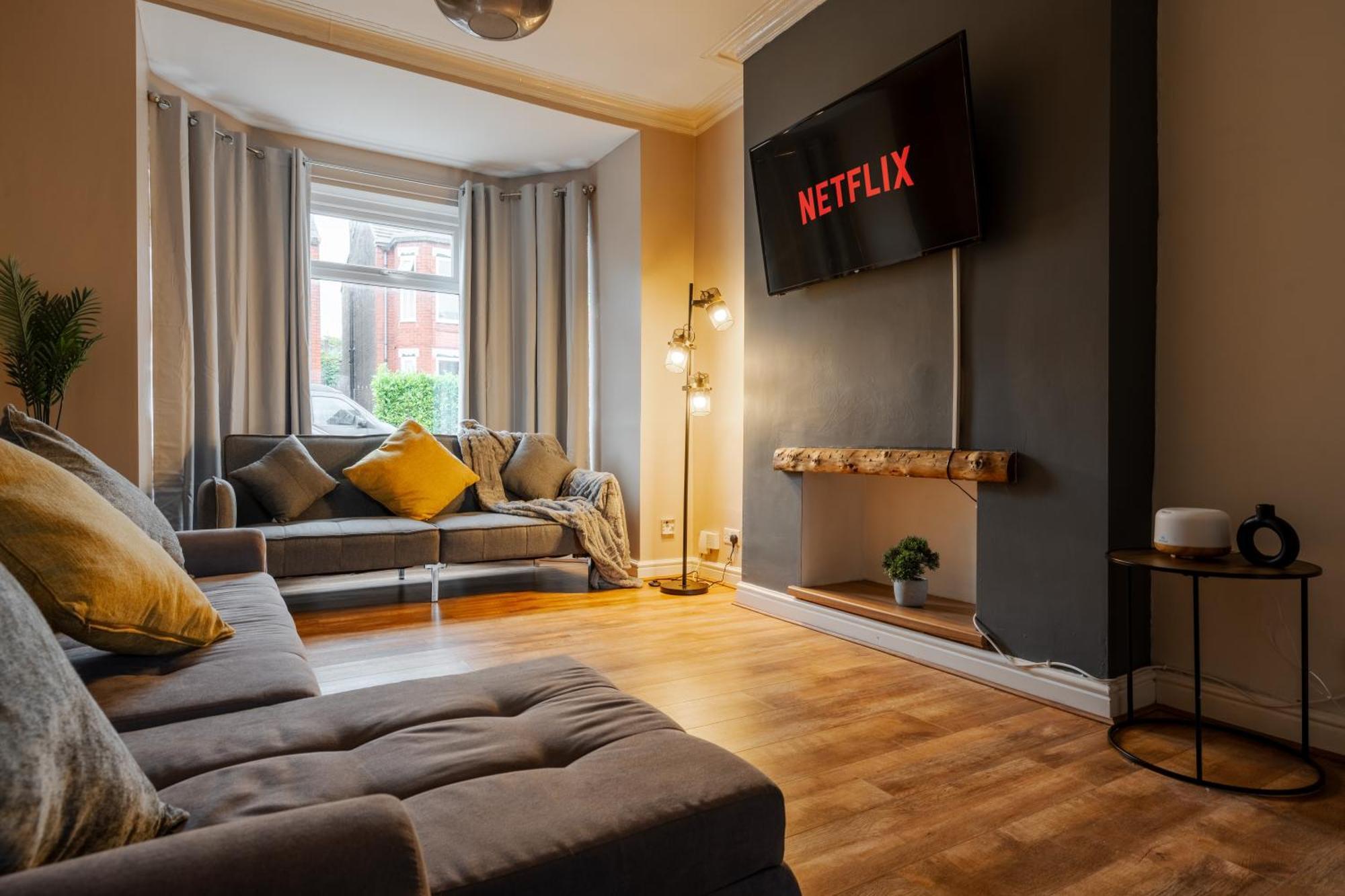 Appartement Modern & Spacious - Pool Table - Free Parking - Sleeps 10 Manchester