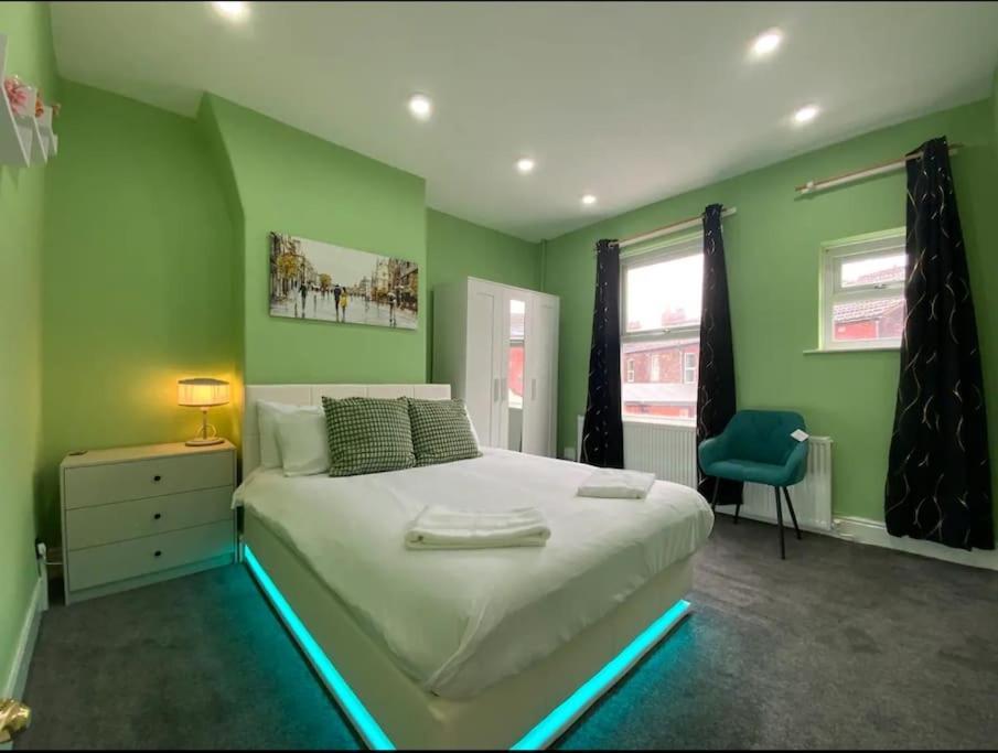Beautiful 2 Bed 1 Bath Vakantiehuis Manchester