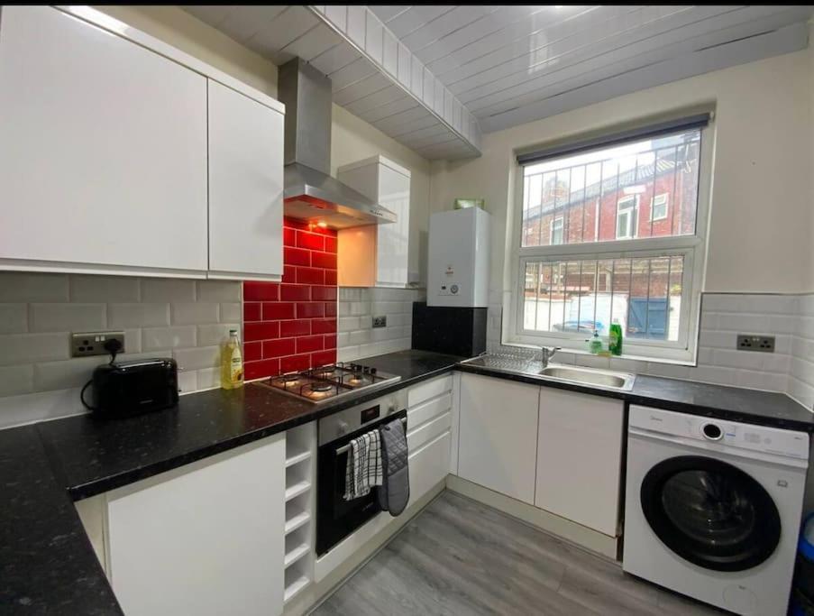 Beautiful 2 Bed 1 Bath Vakantiehuis Manchester