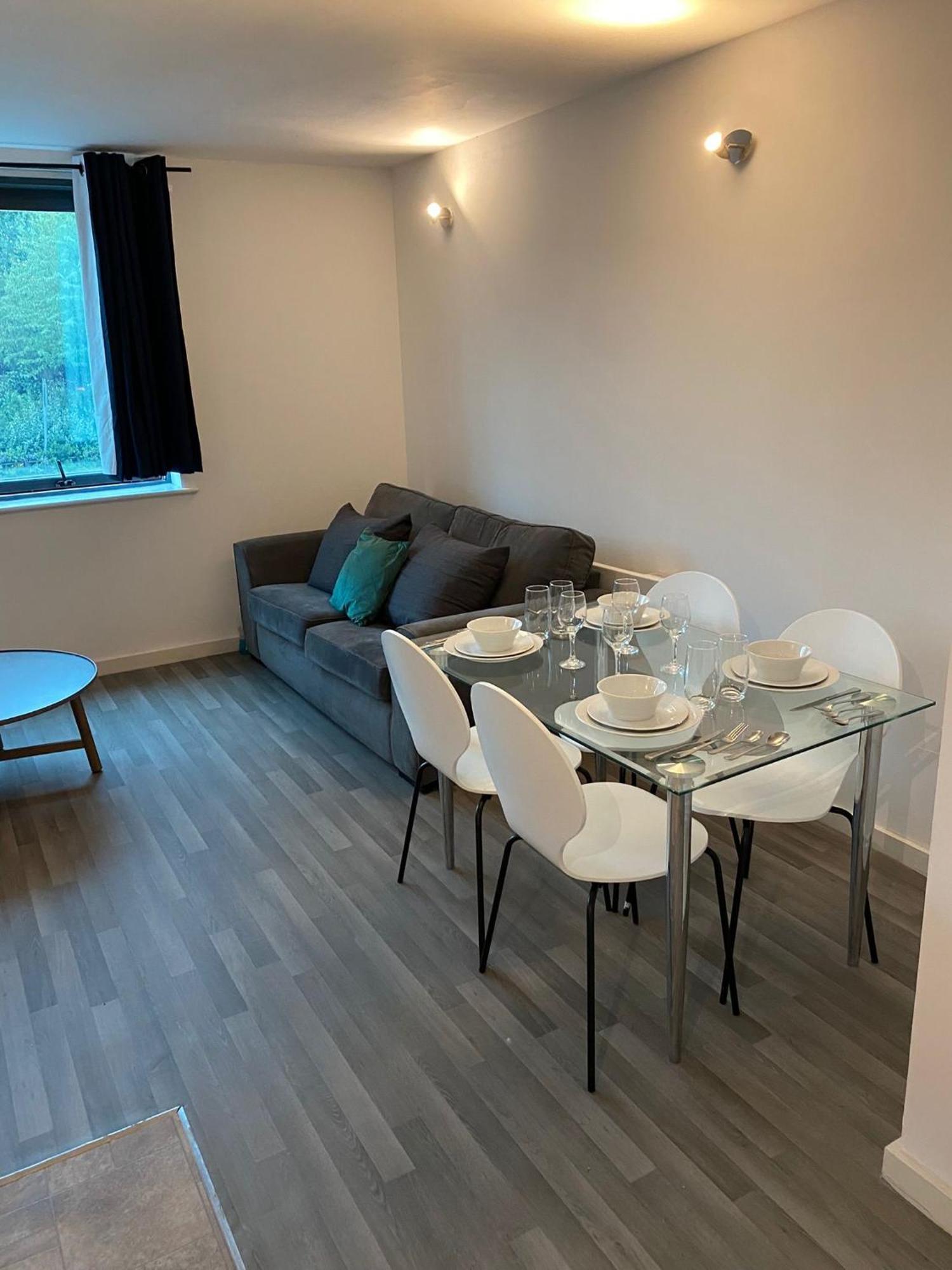Apartment 2 Bedroom 2 Bathroom Centre