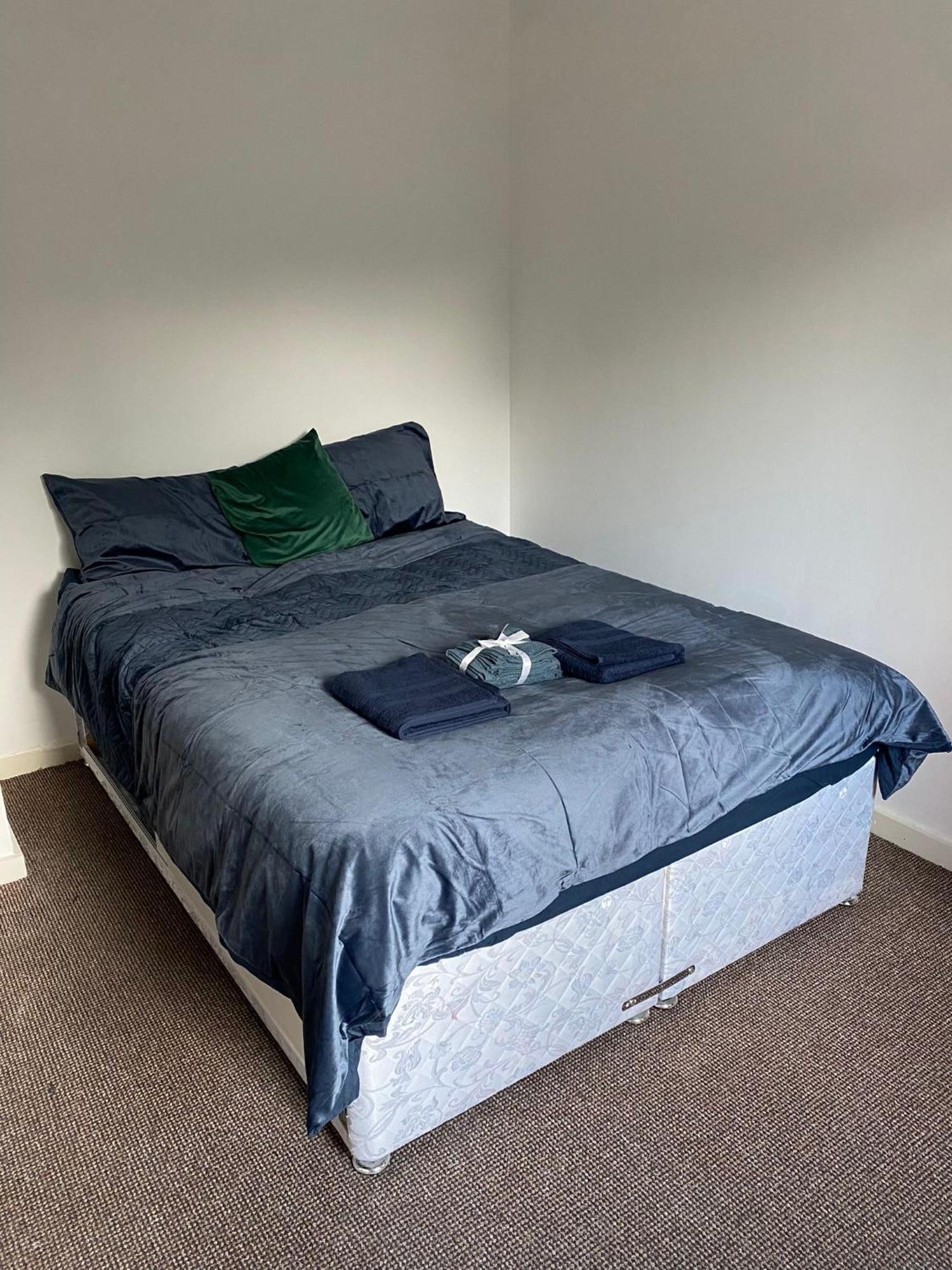 2 Bedroom 2 Bathroom Centre Apartment Manchester