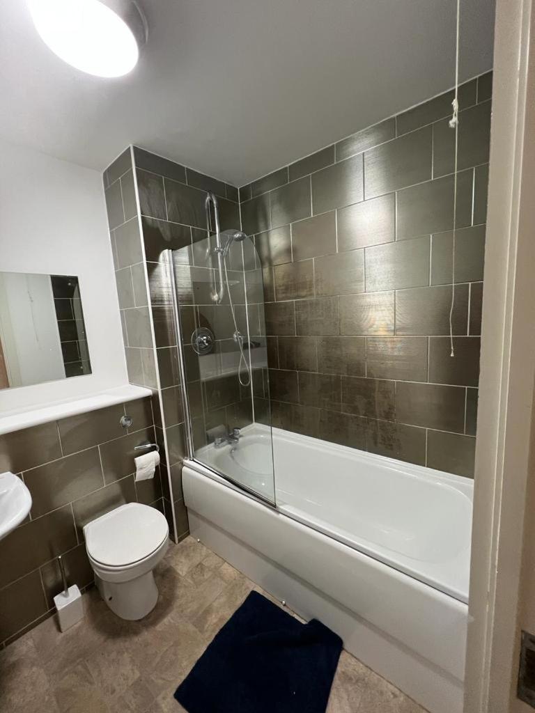 Apartment 2 Bedroom 2 Bathroom Centre *
