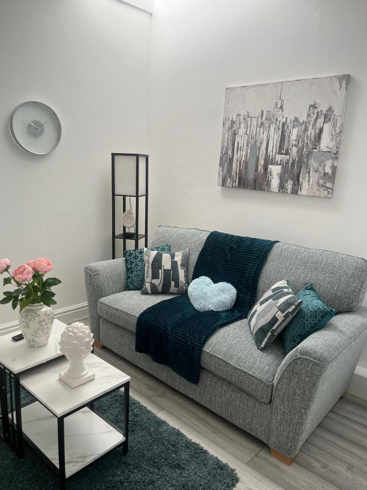 Affordably Elegant Close To Coop Live, Etihad Stadium And Centre Apartment *