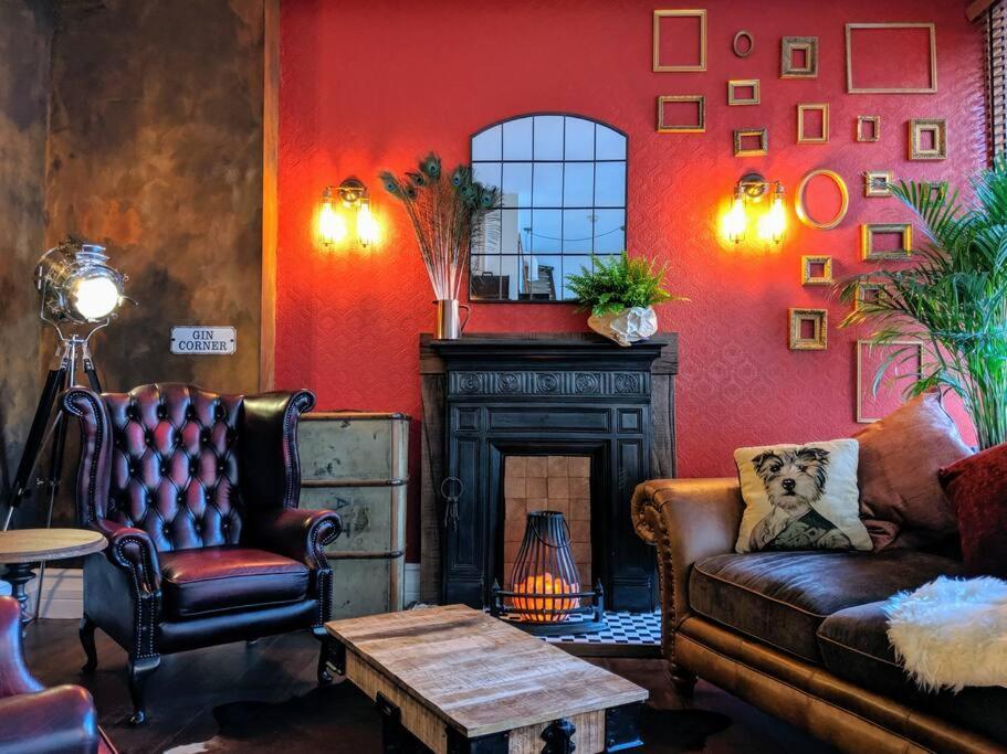 Boutique Centre Flat By Superhost *