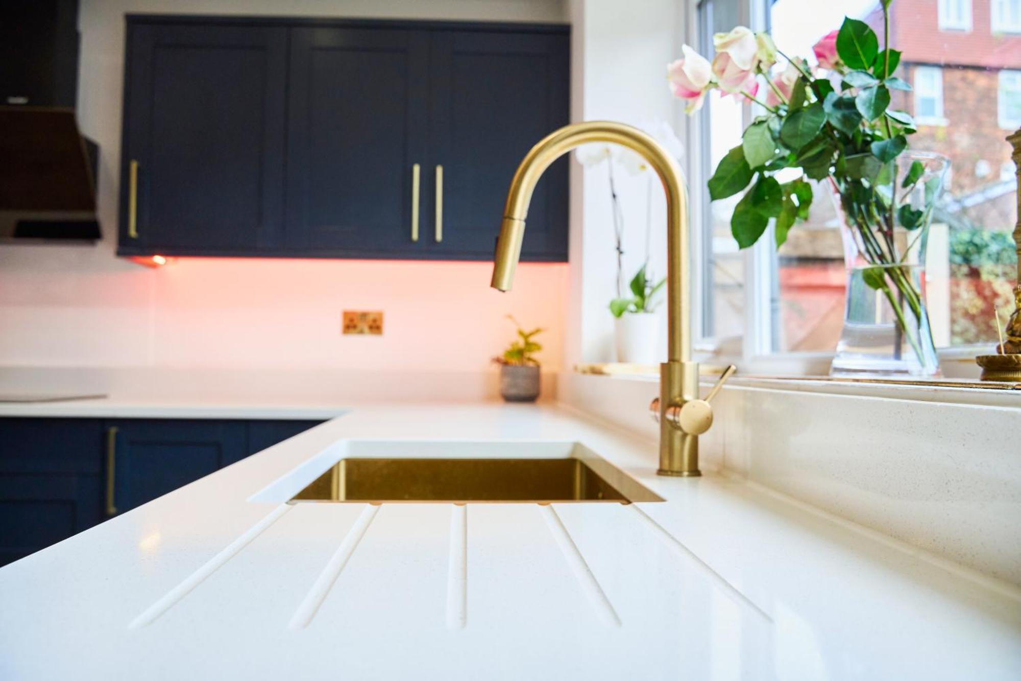 Stylish Event & Family For 12 In With Hot Tub Holiday home *