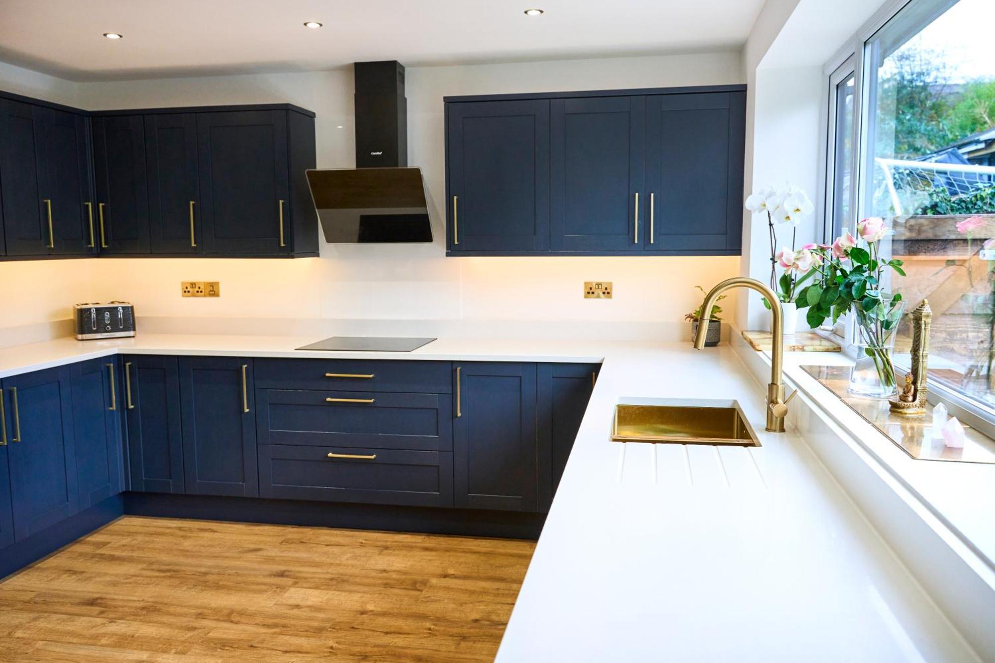Stylish Event & Family For 12 In With Hot Tub * Manchester