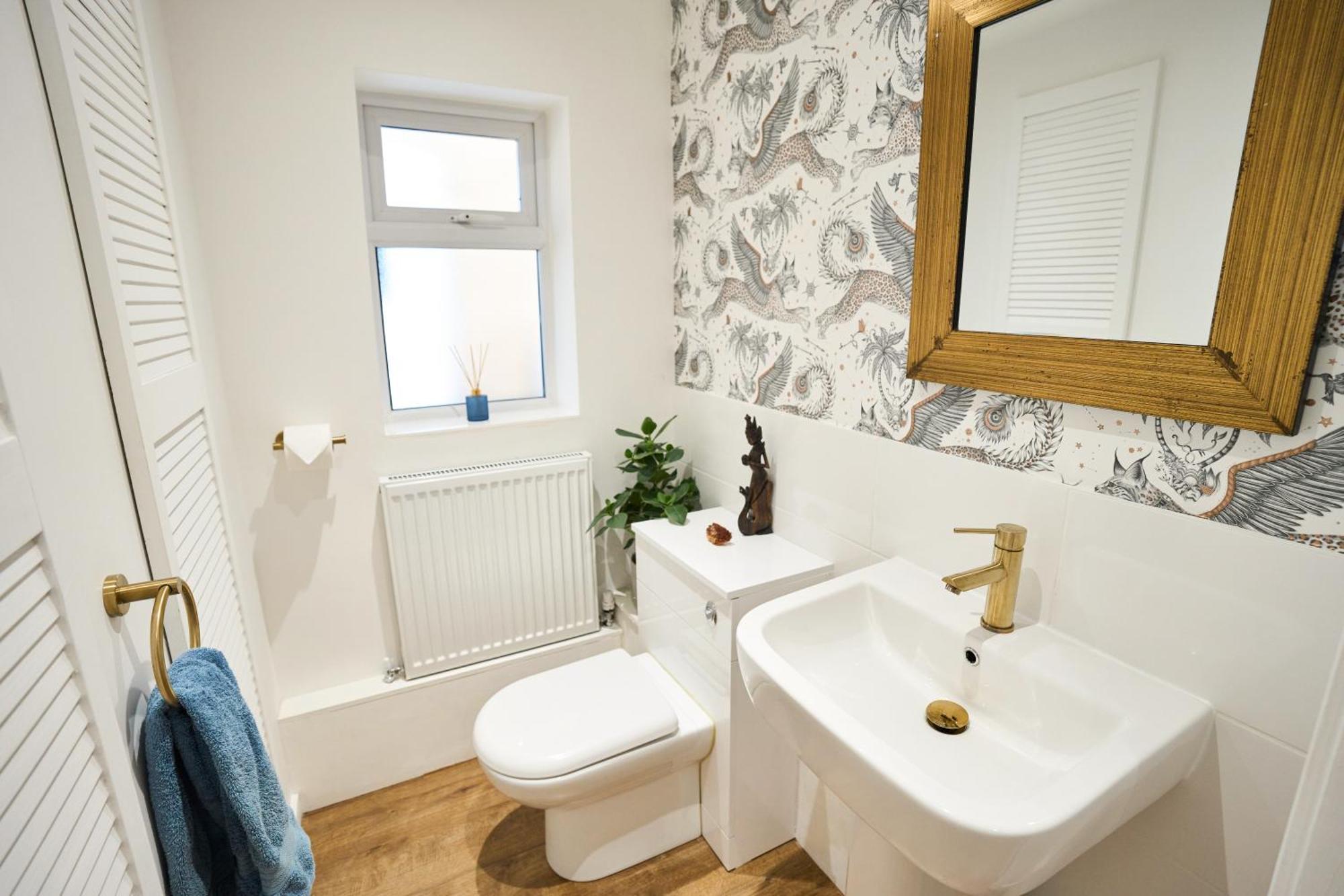 Stylish Event & Family For 12 In With Hot Tub * Manchester