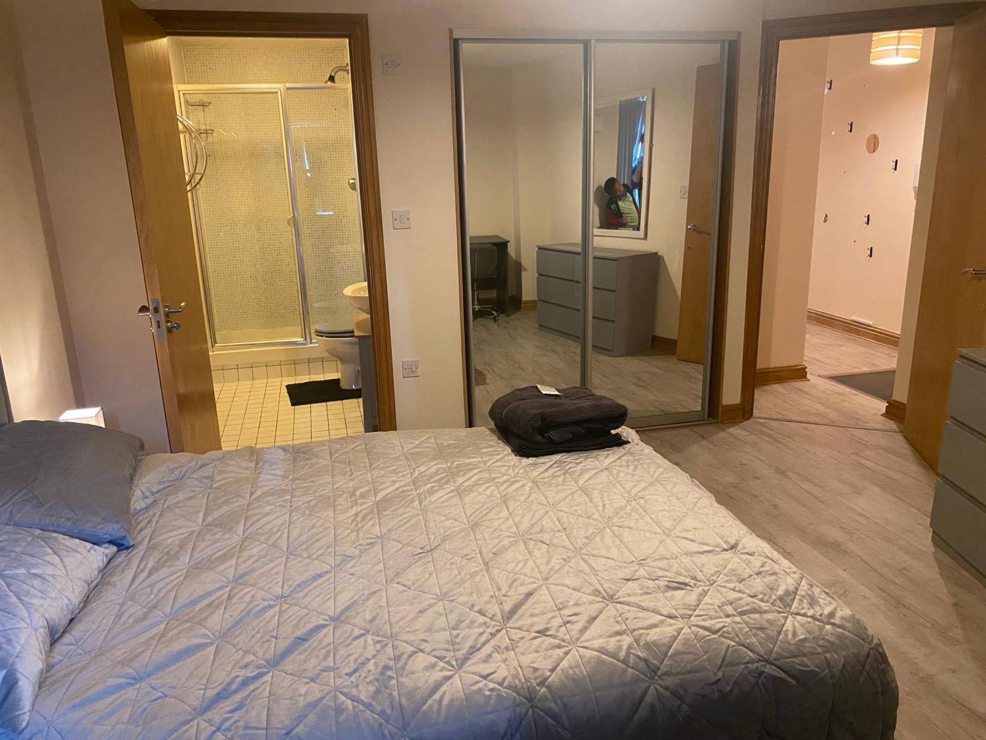 Whitworth Street In Apartment *