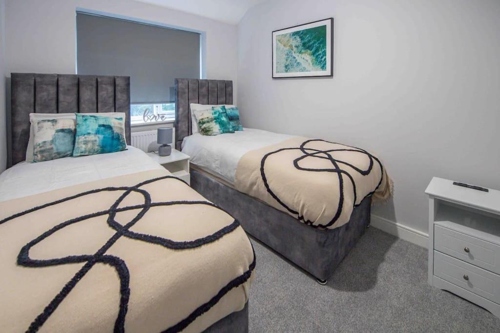 Beautiful, Peaceful, 5 Bedroom With Hot Tub! Vakantiehuis Manchester