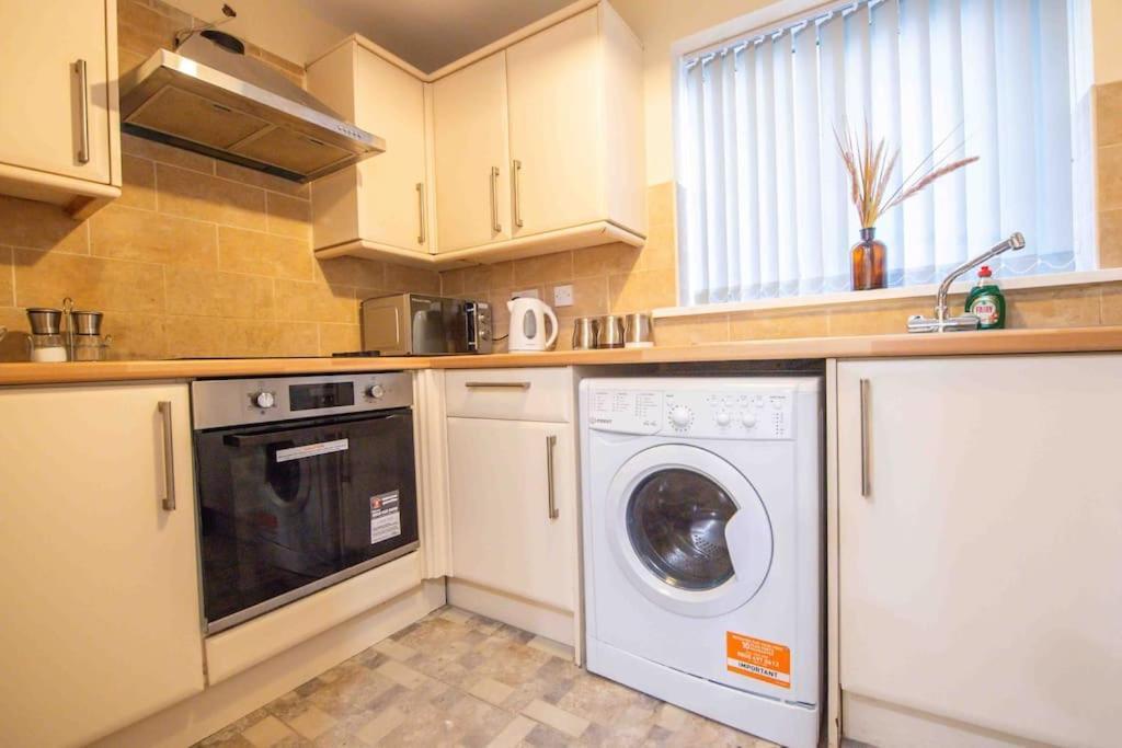 Vakantiehuis Beautiful, Peaceful, 5 Bedroom With Hot Tub! Manchester
