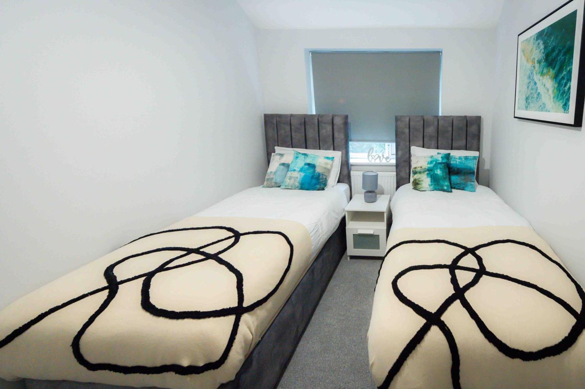 Beautiful, Peaceful, 5 Bedroom With Hot Tub! Vakantiehuis *